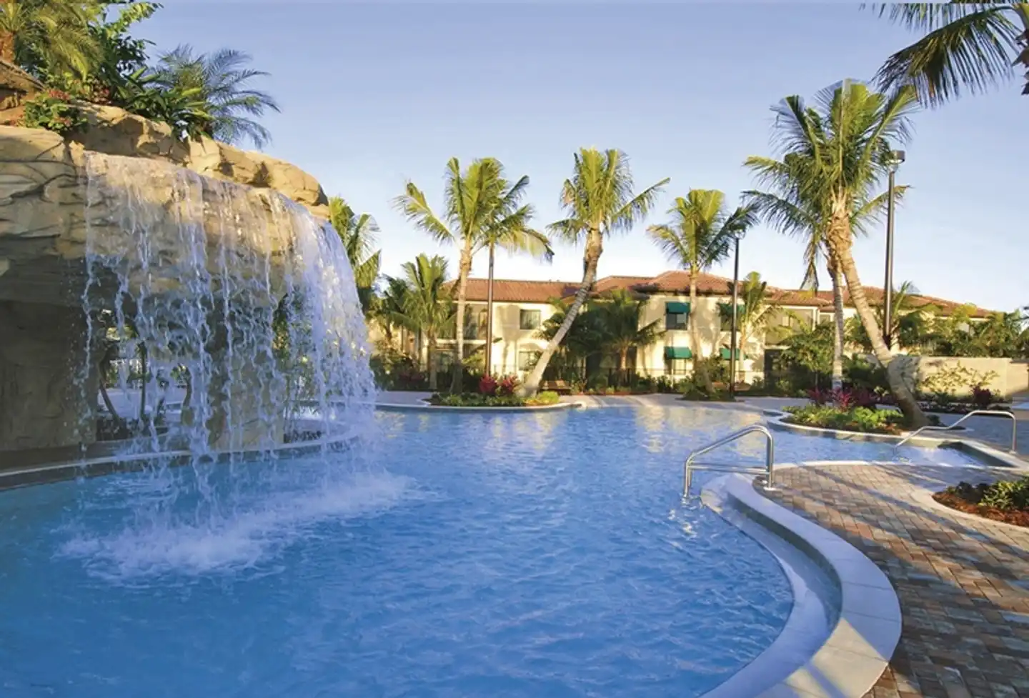 Naples Bay Resort Pool