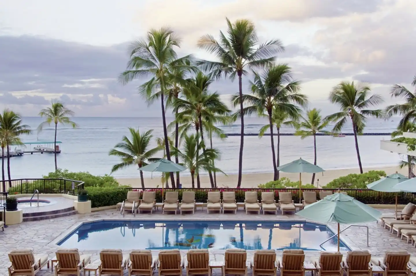 Hilton Hawaiian Village Waikiki Beach Resort Pool