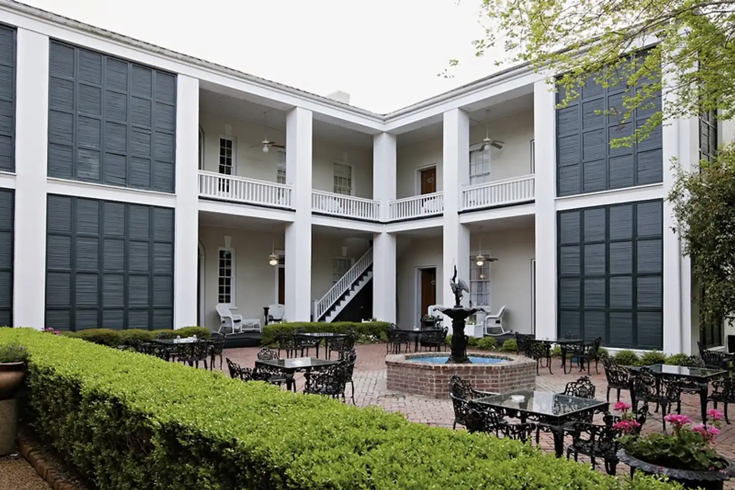 Monmouth Historic Inn Terrasse