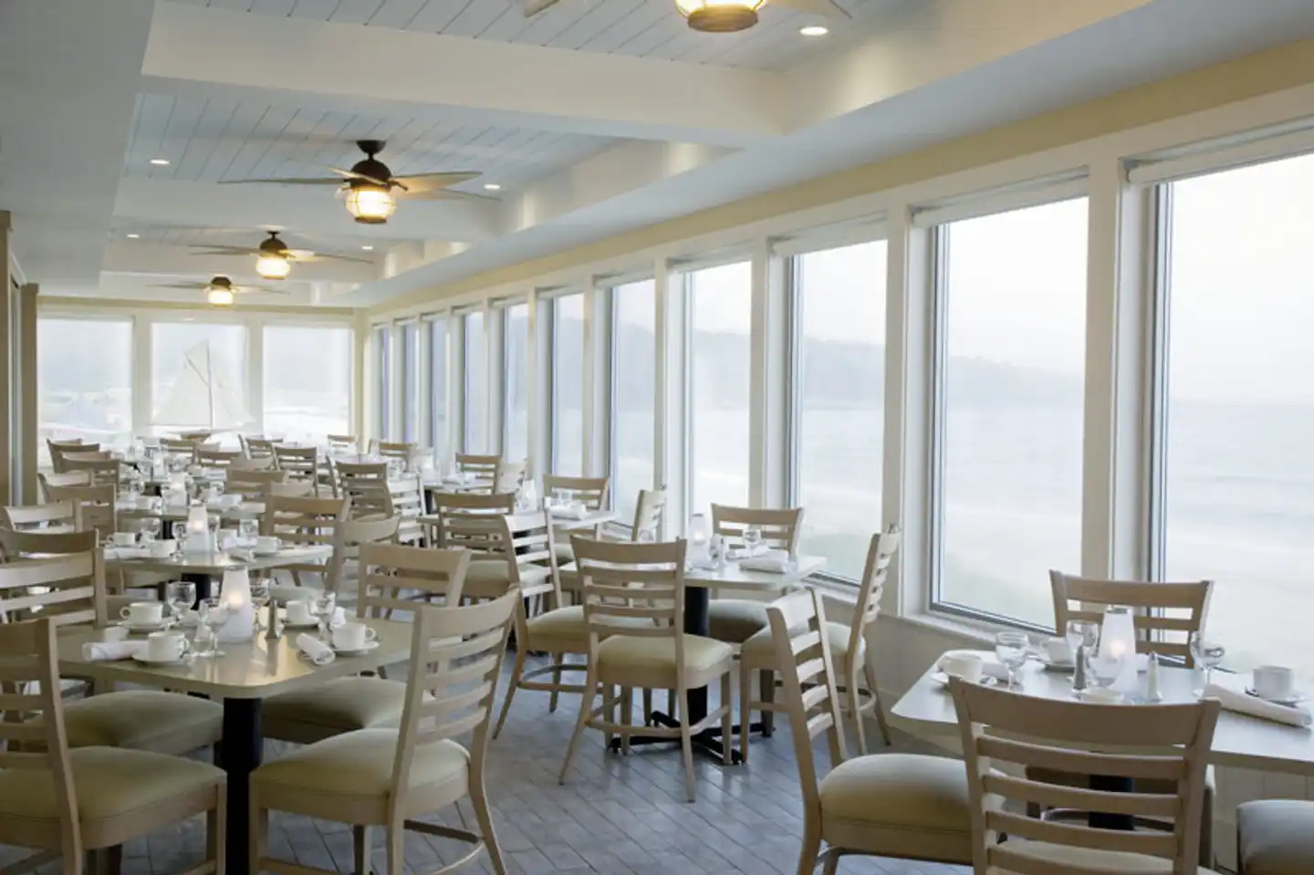 Sea Crest Beach Hotel Restaurant