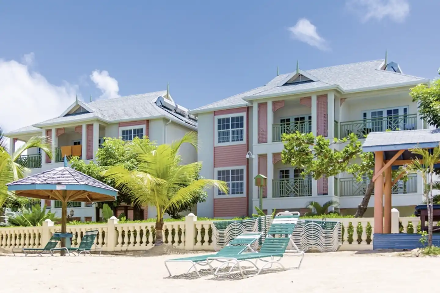Bay Gardens Beach Resort & Spa Aussenansicht