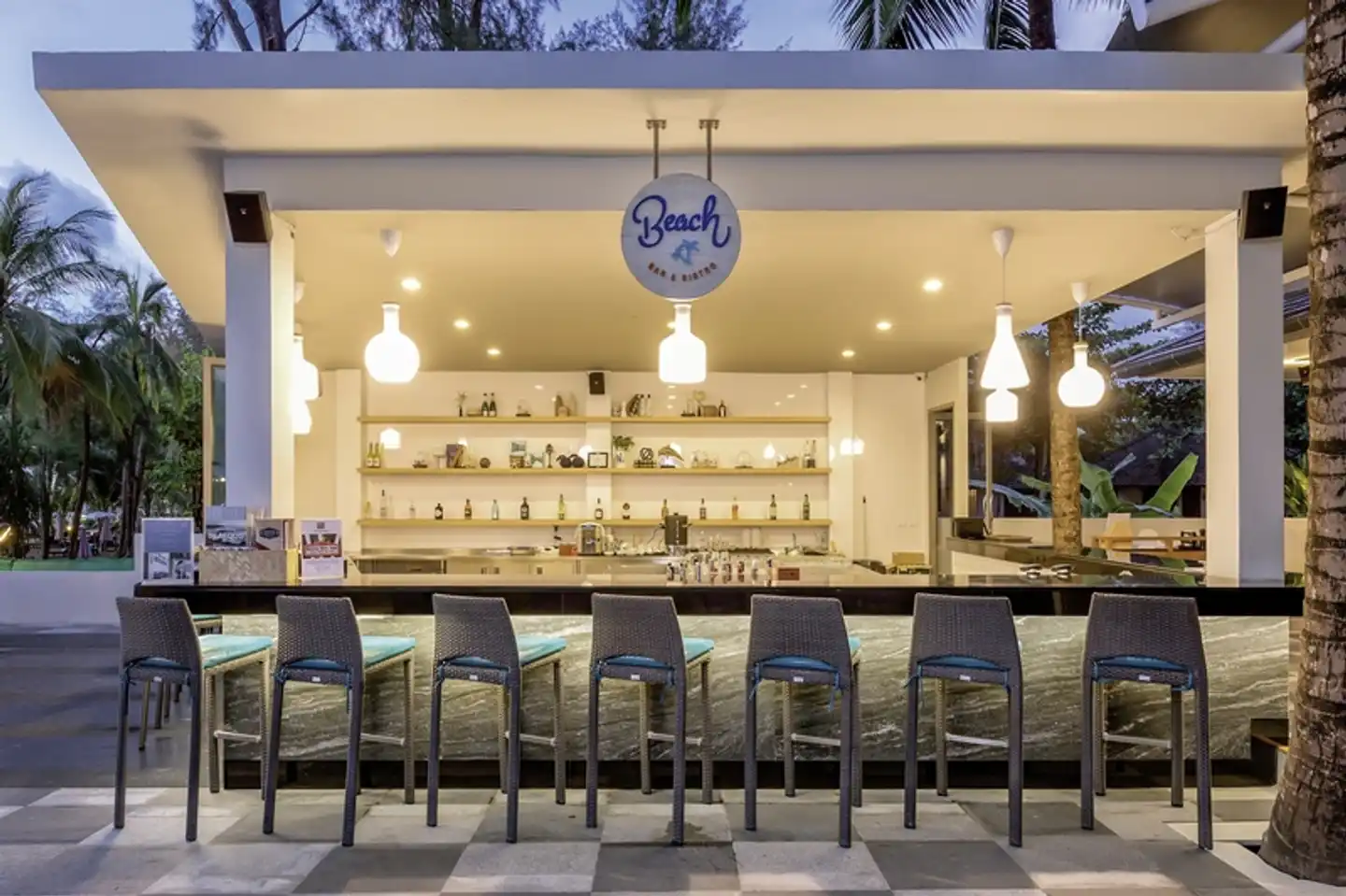 X10 Khaolak Resort Bar