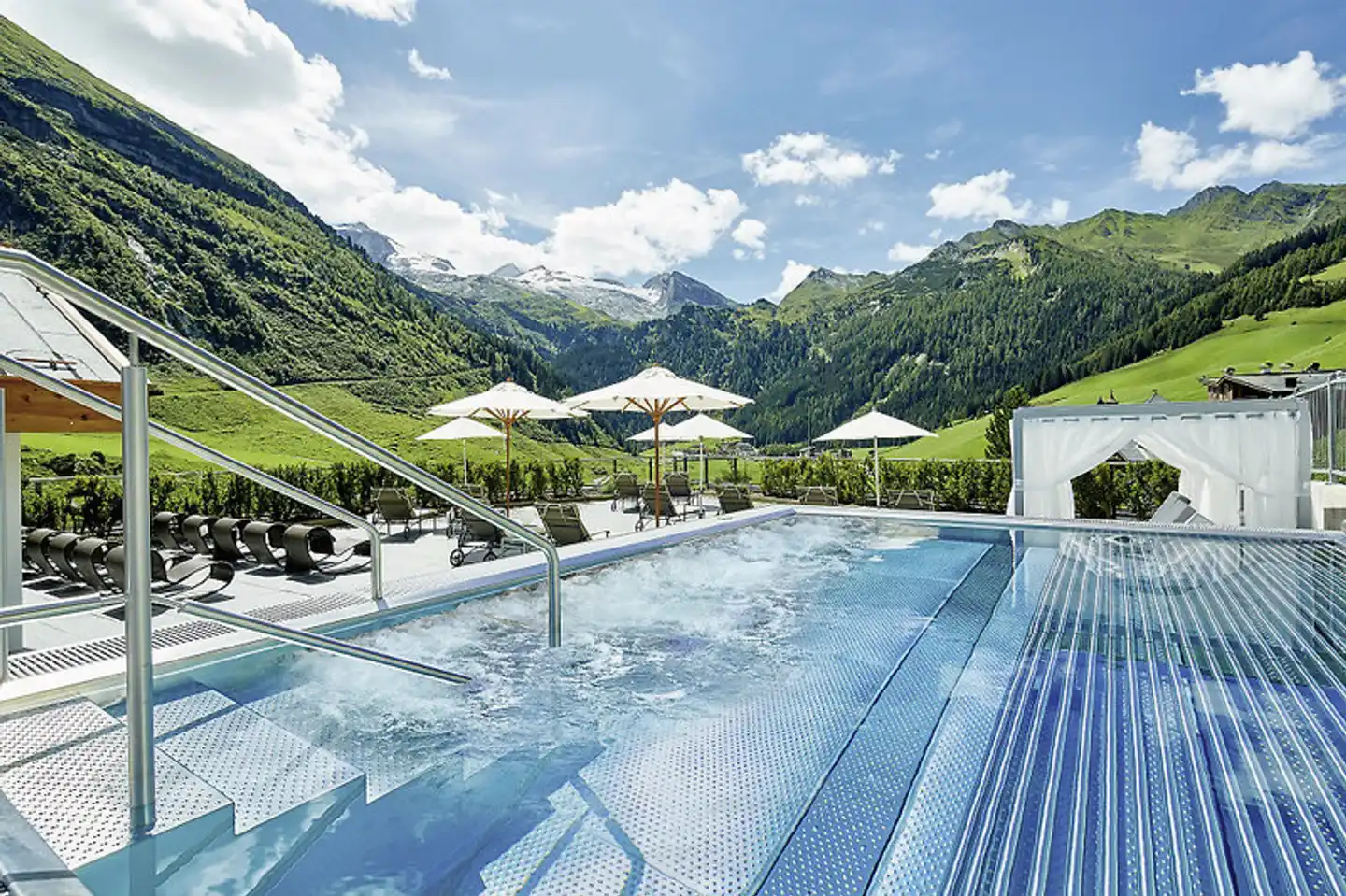 Berghof - Crystal Spa & Sports Pool