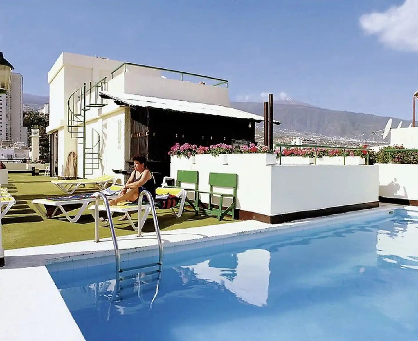 Marquesa Pool