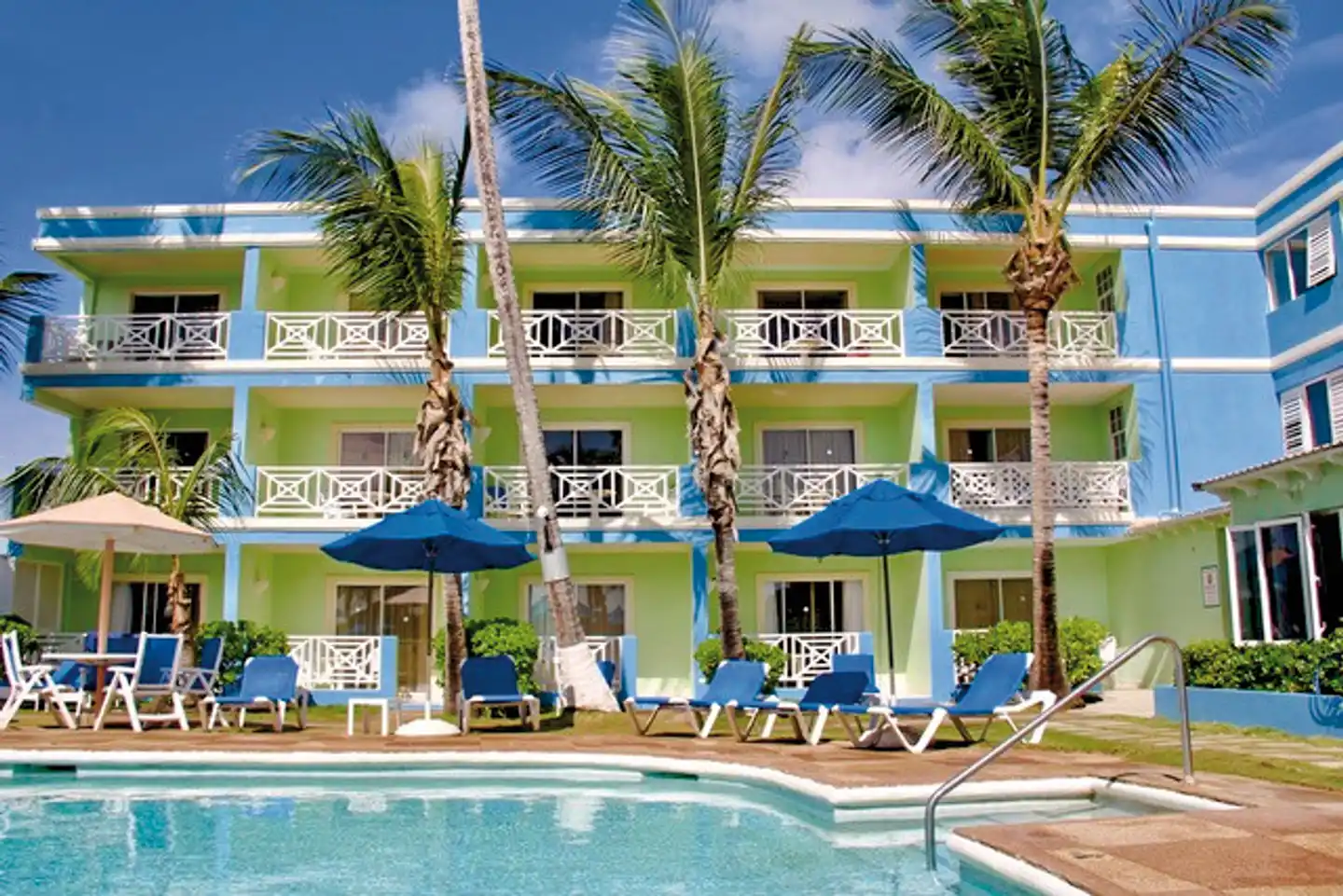 Dover Beach Hotel Pool