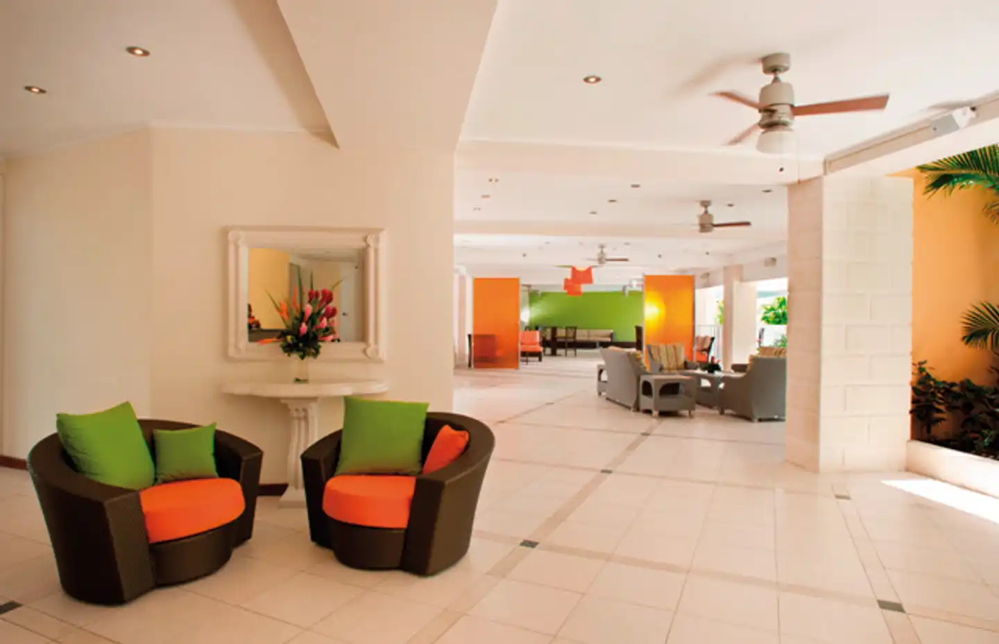 Radisson Aquatica Resort Lobby