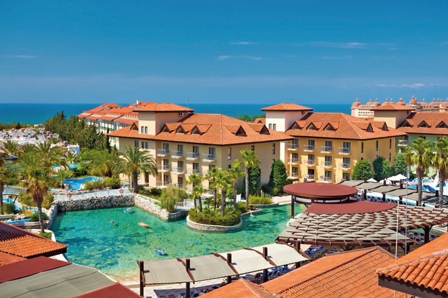Club Grand Aqua Aussenansicht