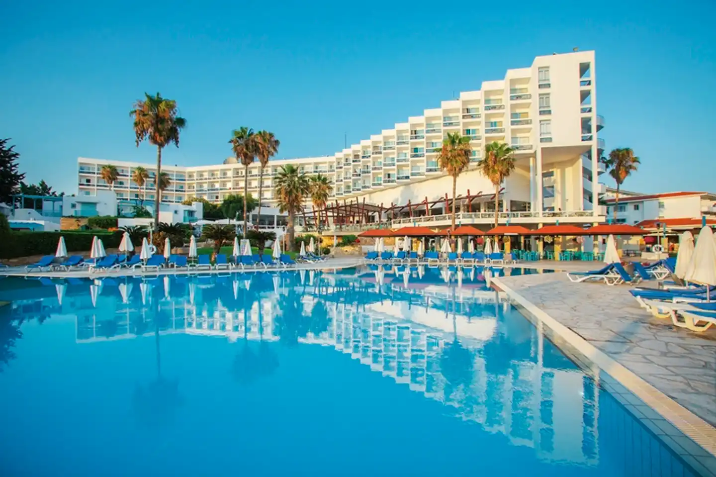 Leonardo Plaza Cypria Maris Beach Hotel & Spa Pool