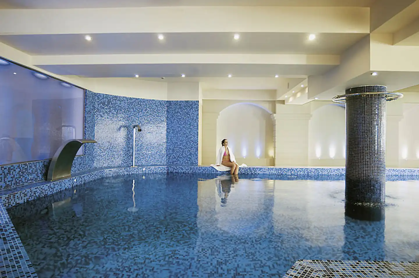Grand Hotel Holiday Resort Hallenbad