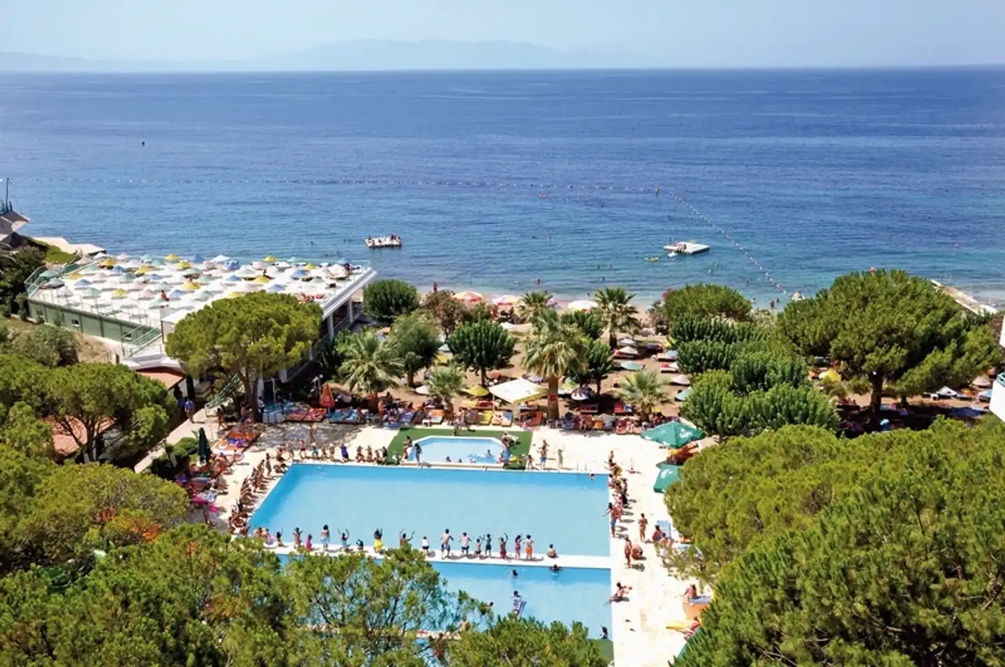 Grand Efe Pool
