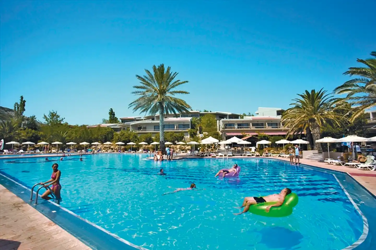 Cathrin Pool