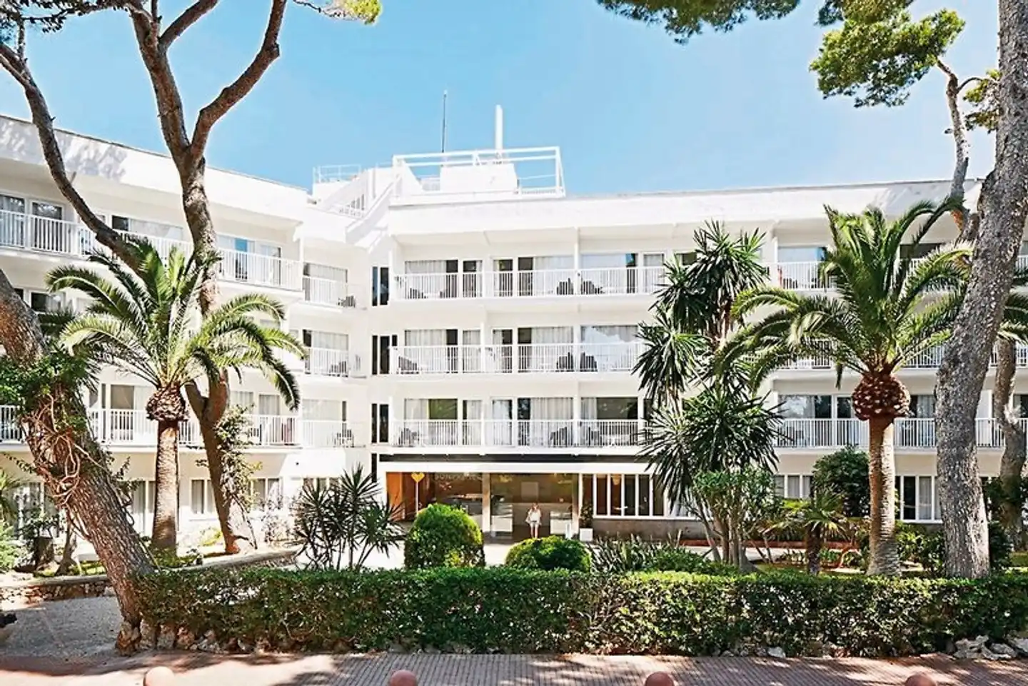 Globales Cala Blanca Aussenansicht