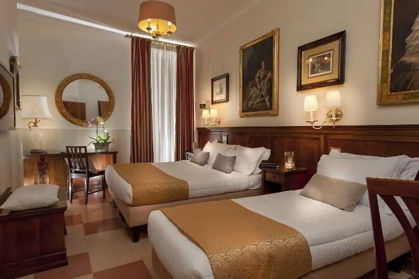 Hotel Des Artistes Wohnbeispiel