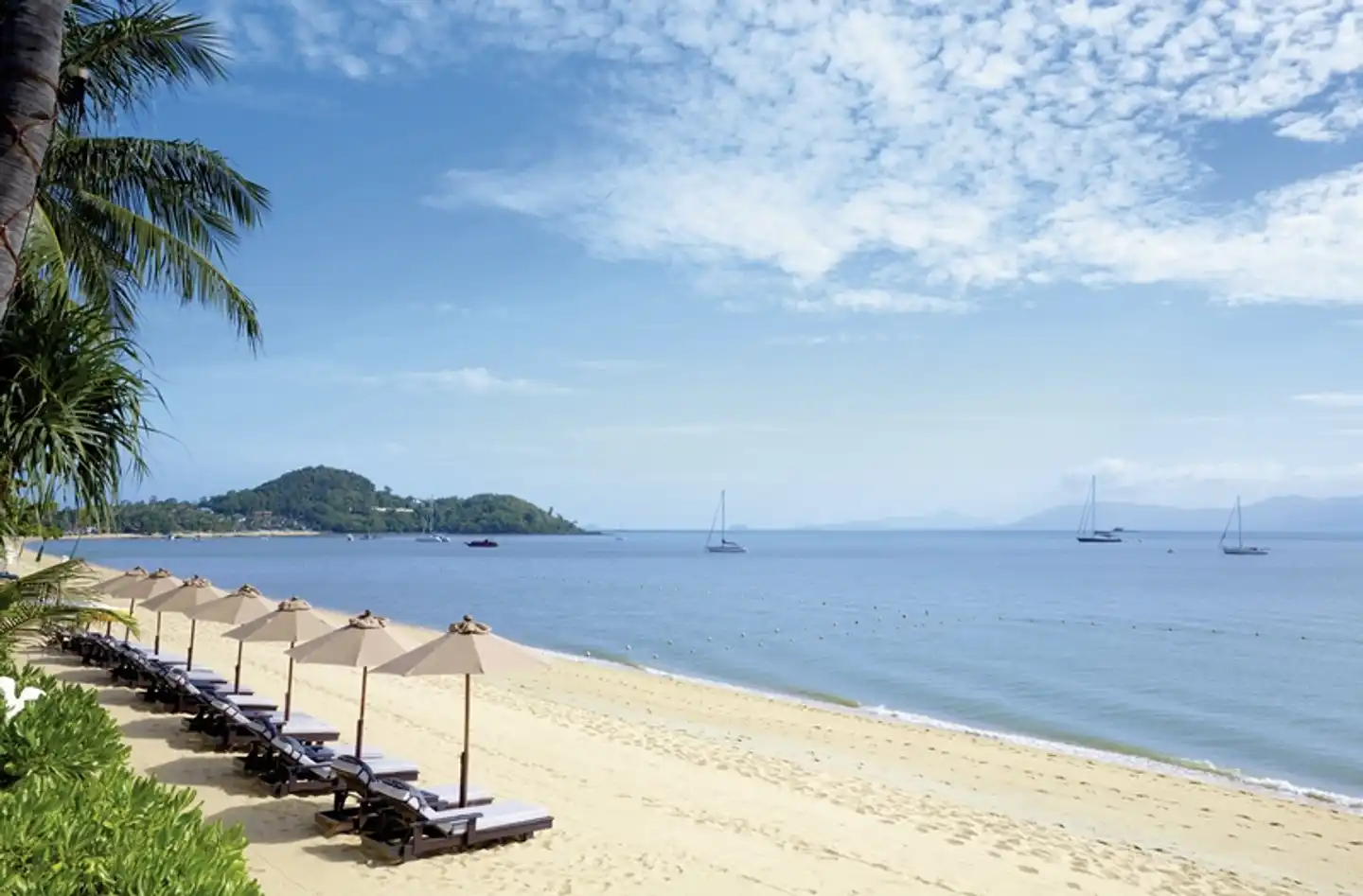 Bo Phut Resort & Spa BEACH
