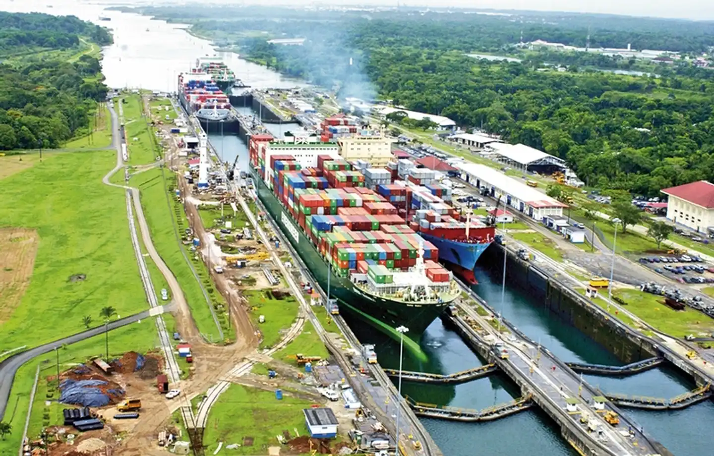 Panama & Costa Rica: Zwischen Palmen und Vulkanen Aussenansicht