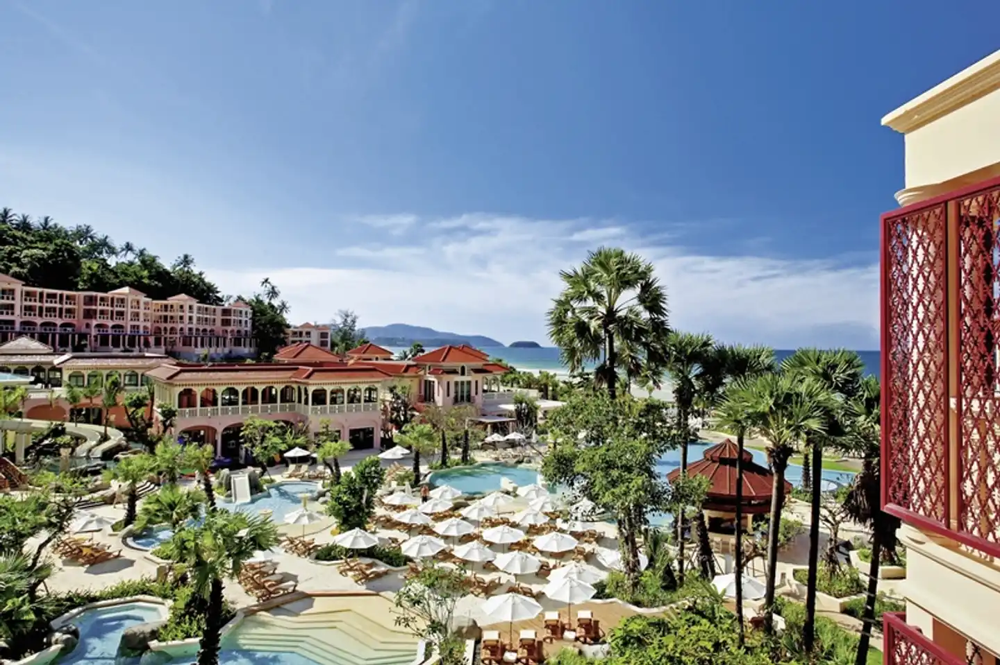 Centara Grand Beach Resort Phuket Aussenansicht