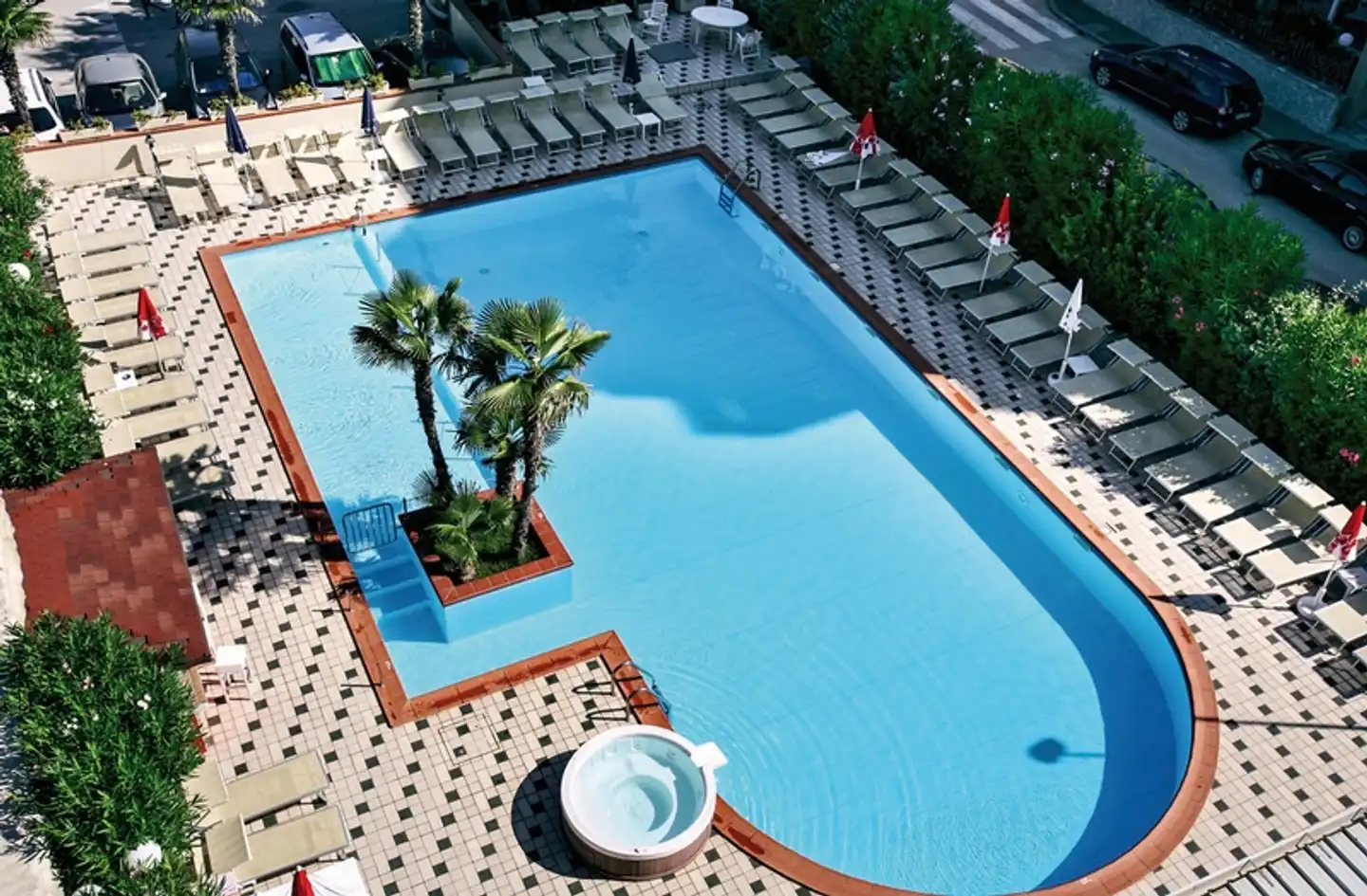 De Paris Pool