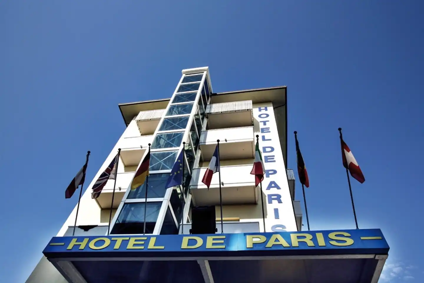 De Paris Aussenansicht