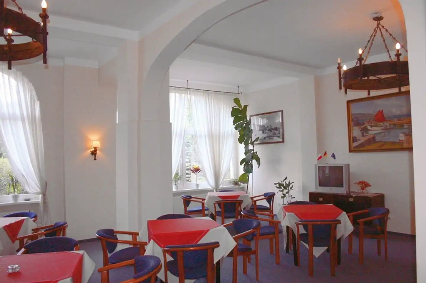 Senator Kurhaus Bar