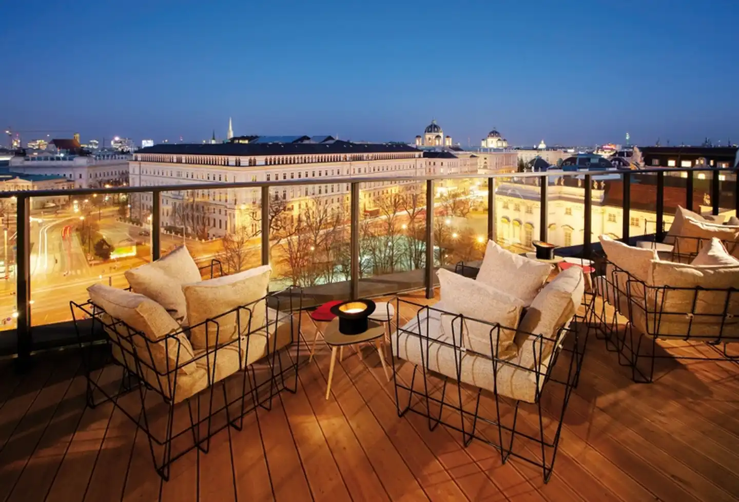 25hours Hotel beim MuseumsQuartier Terrasse