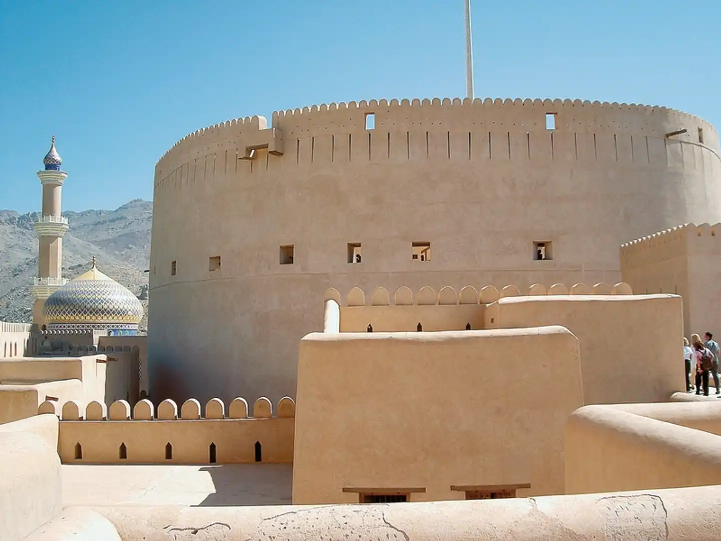Oman erfahren mit Chauffeur - Mit dem Allrad durch grandiose Landschaften Terrasse