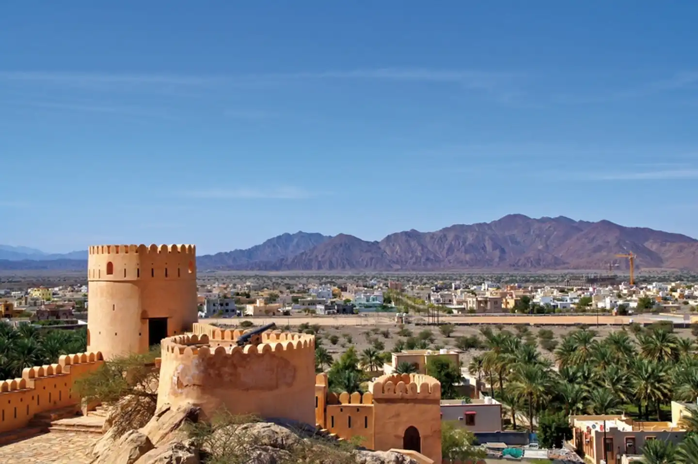 Oman erfahren mit Chauffeur - Mit dem Allrad durch grandiose Landschaften Terrasse