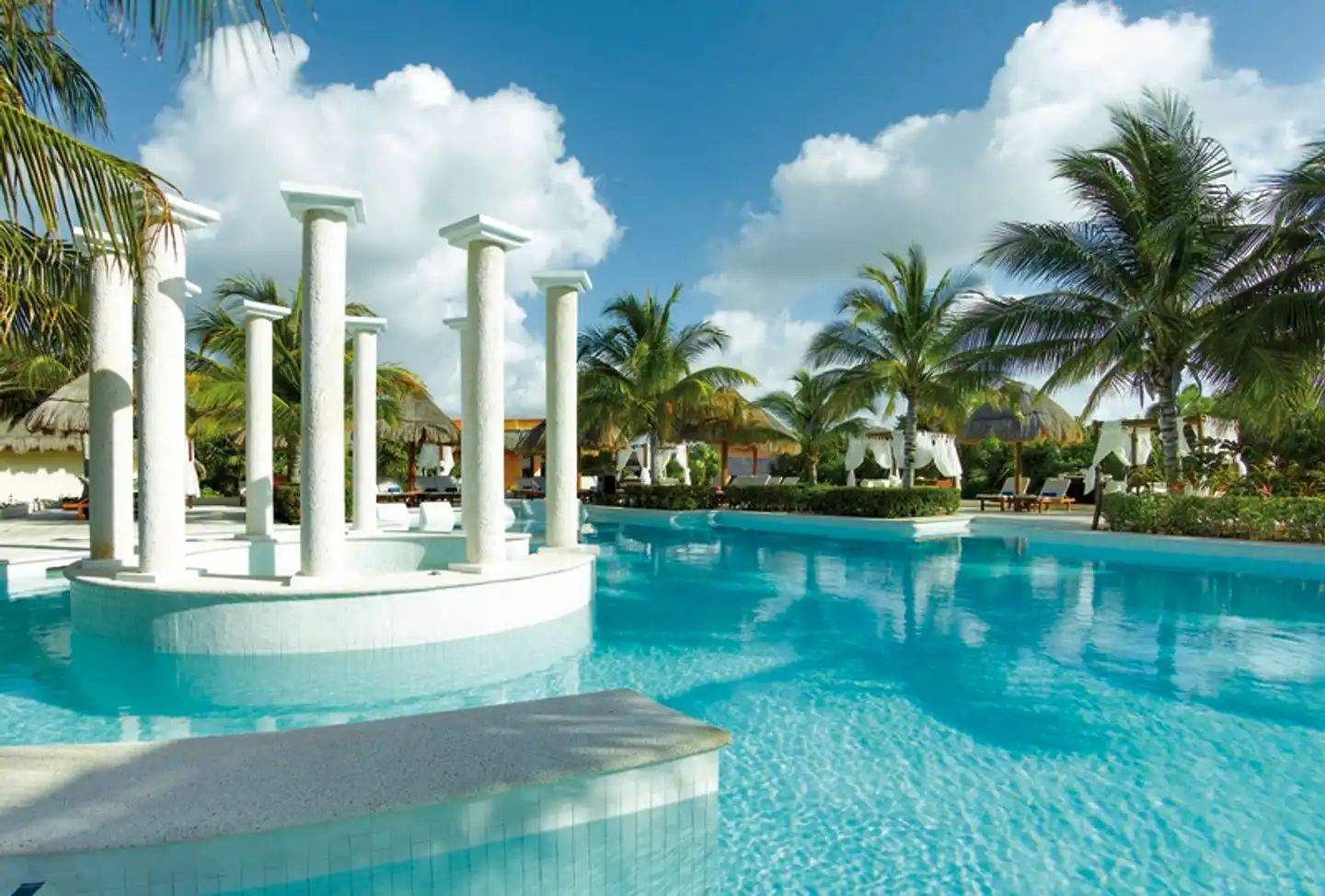 Grand Palladium Kantenah Resort & Spa Pool