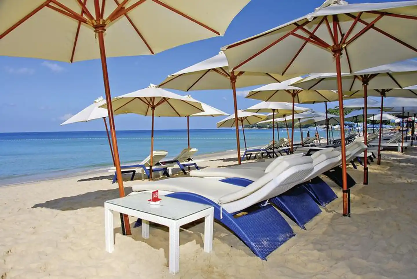 Lokal Phuket Strand